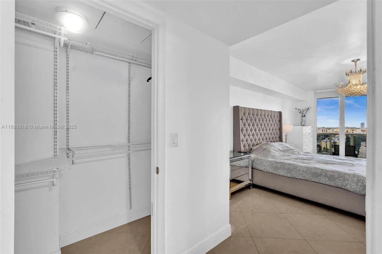 17201 Collins Ave, #1107