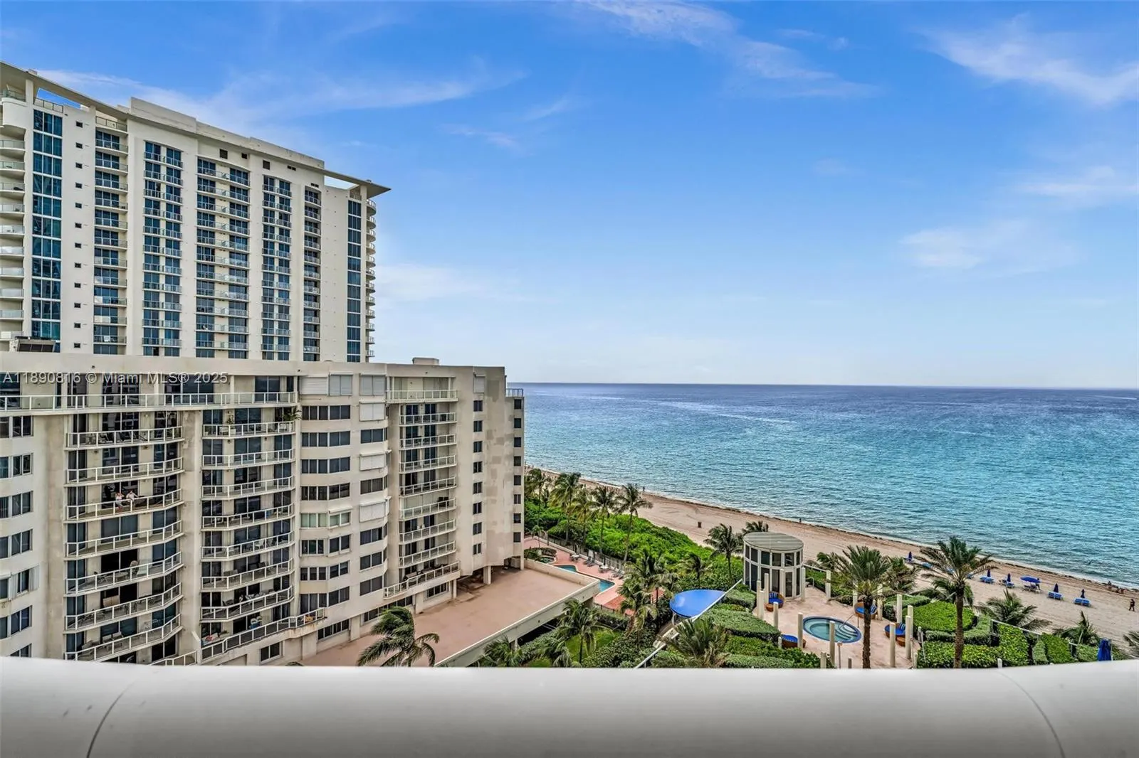 17201 Collins Ave, #1107