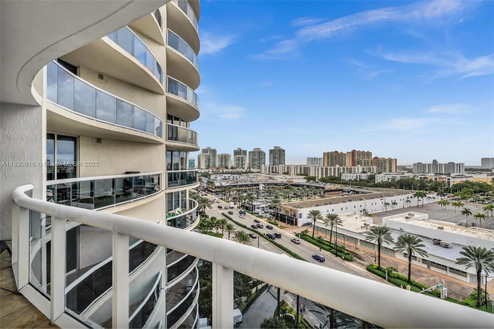 17201 Collins Ave, #1107