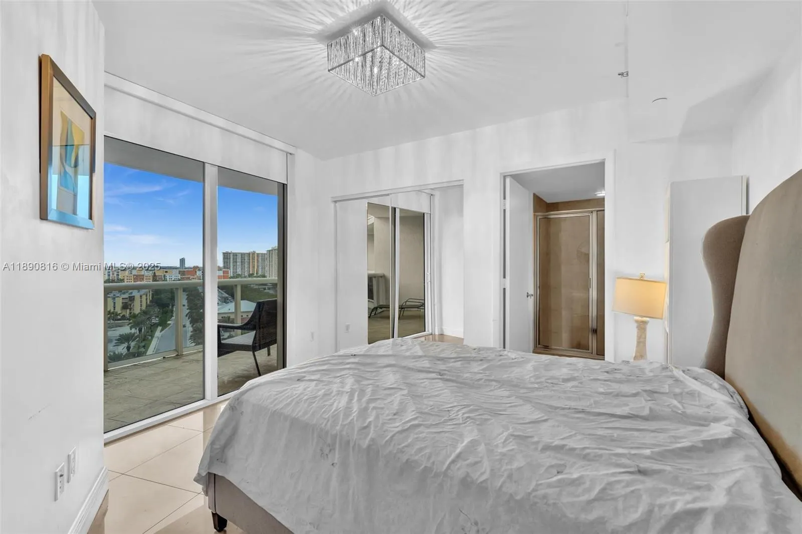 17201 Collins Ave, #1107