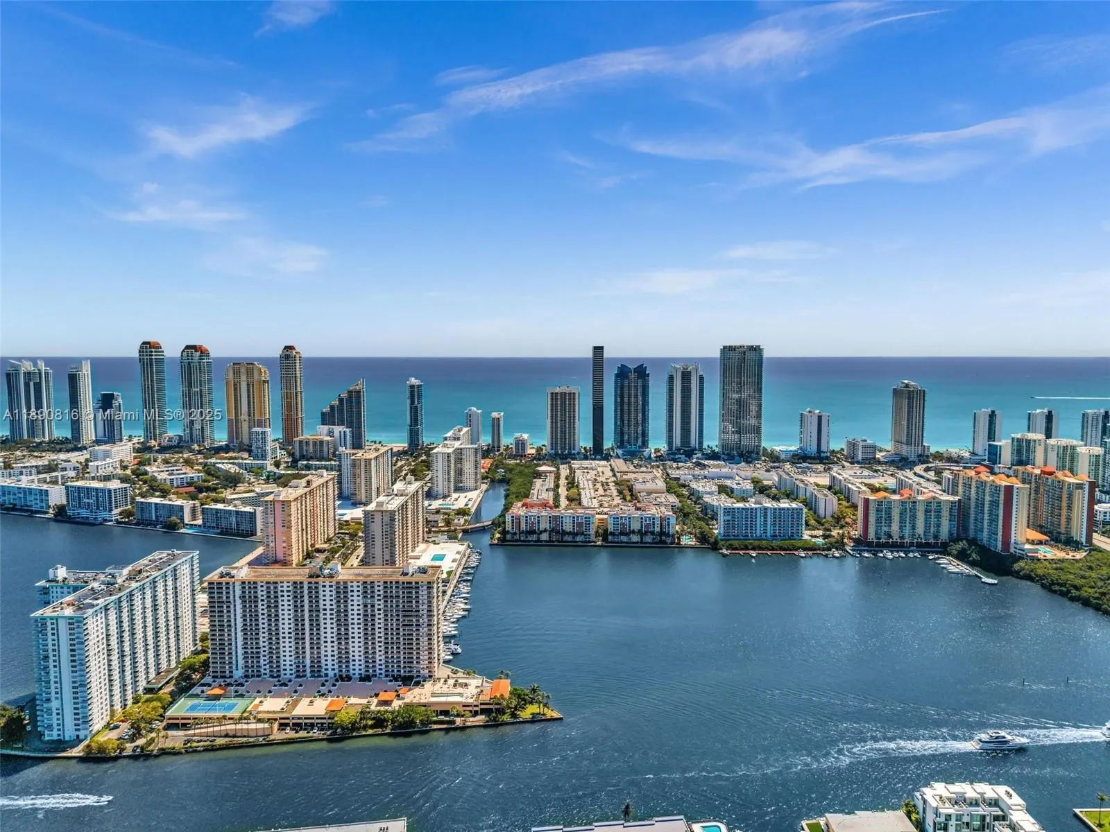 17201 Collins Ave, #1107