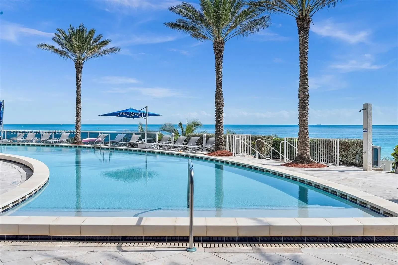 17201 Collins Ave, #1107