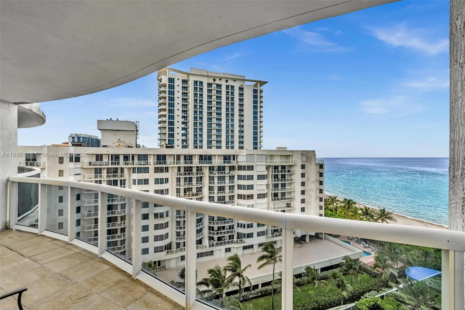 17201 Collins Ave, #1107