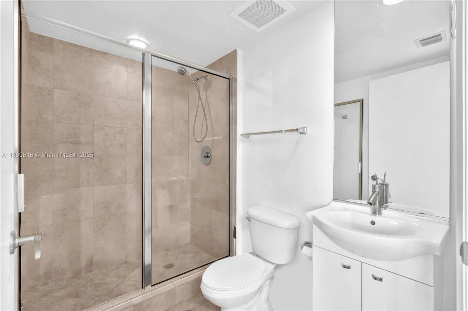 17201 Collins Ave, #1107