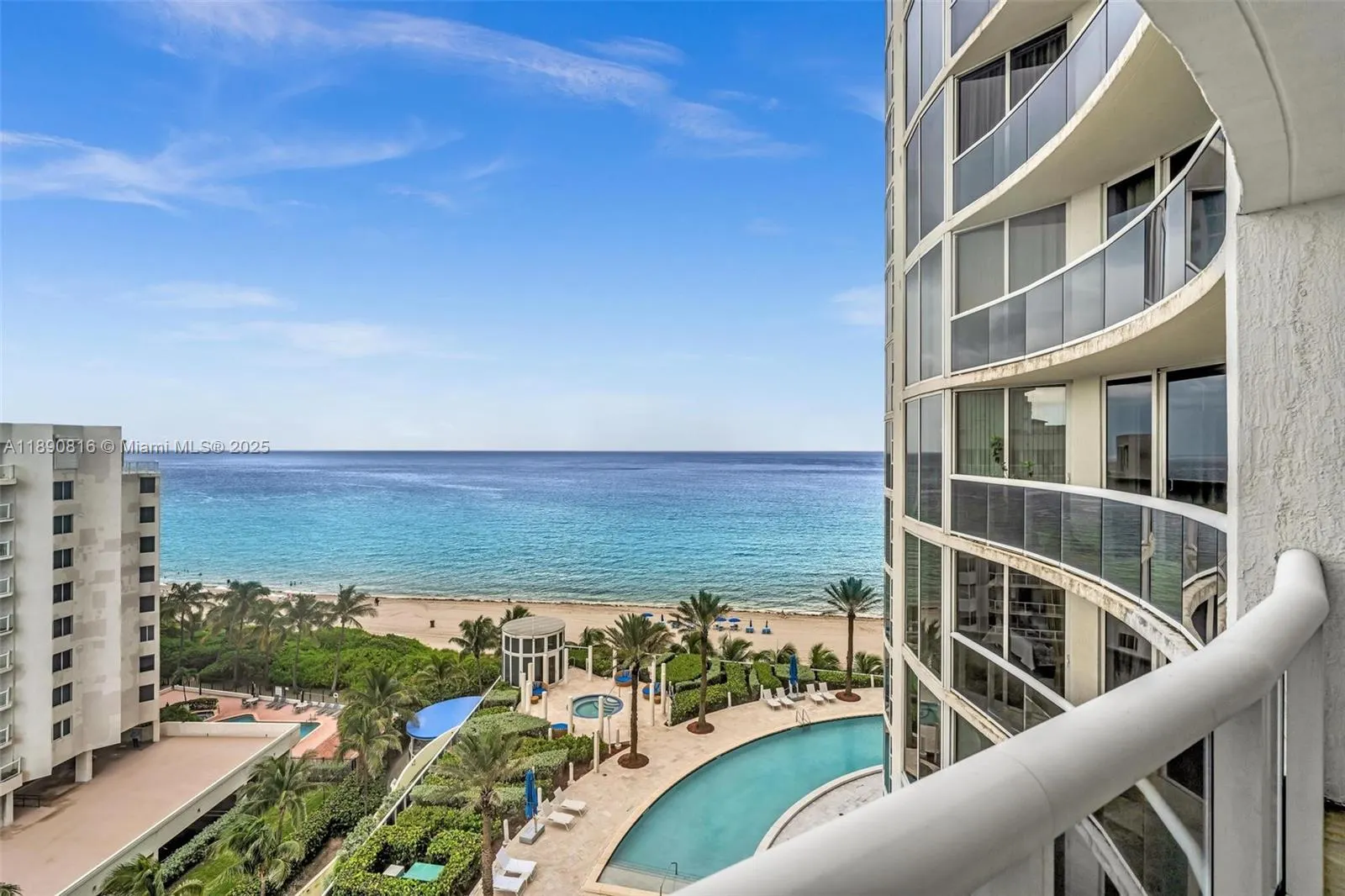17201 Collins Ave, #1107