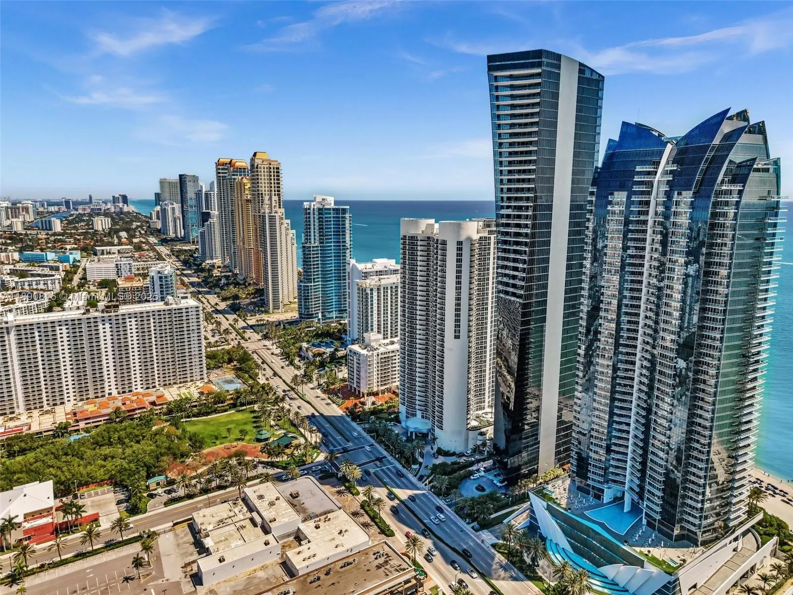 17201 Collins Ave, #1107