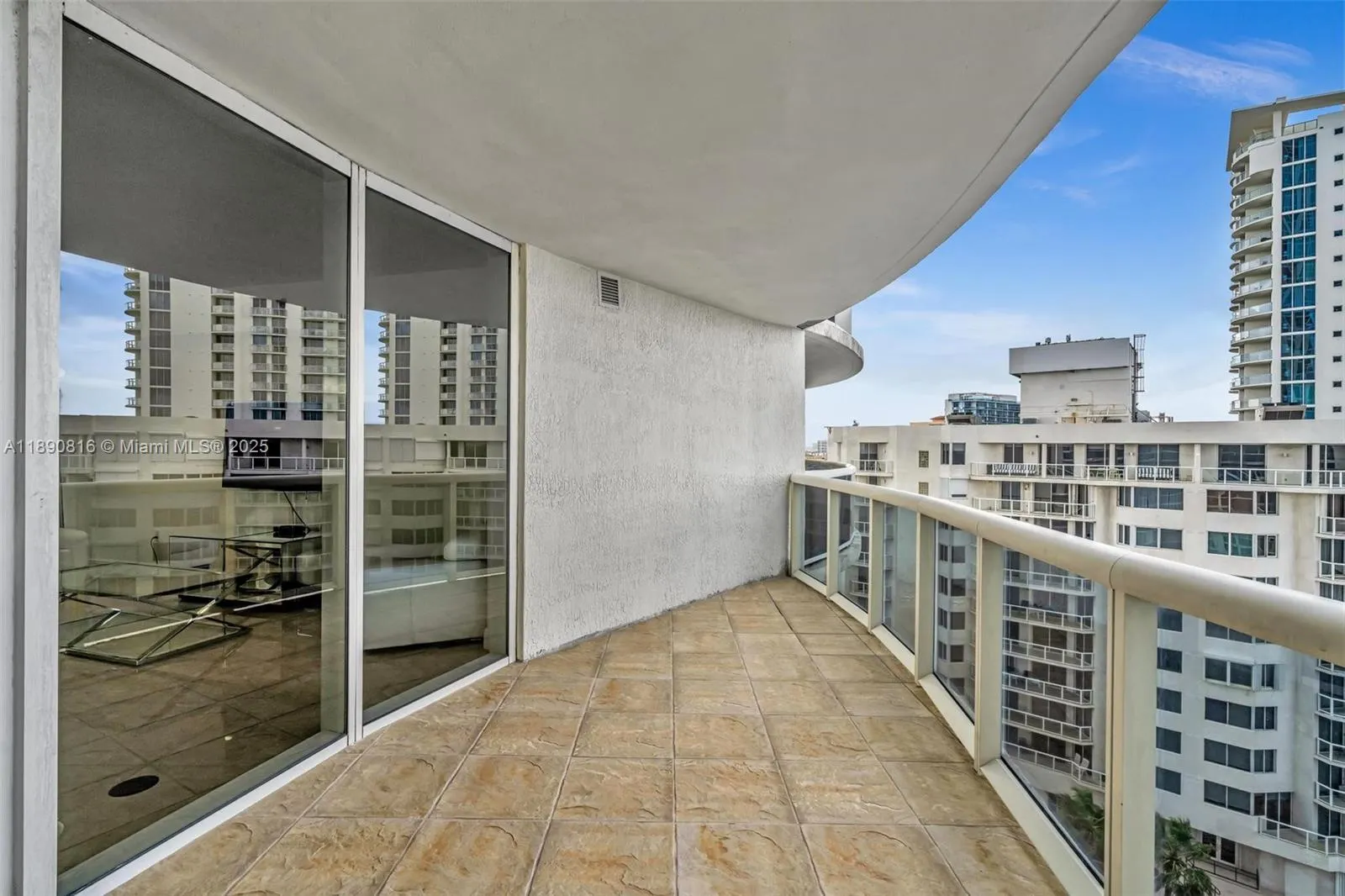 17201 Collins Ave, #1107