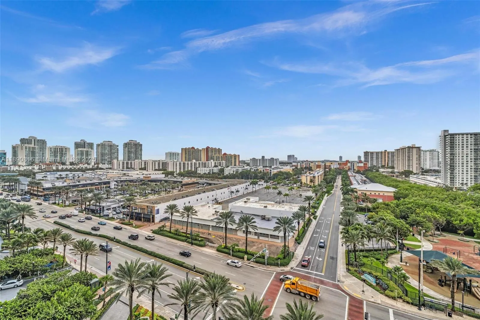 17201 Collins Ave, #1107