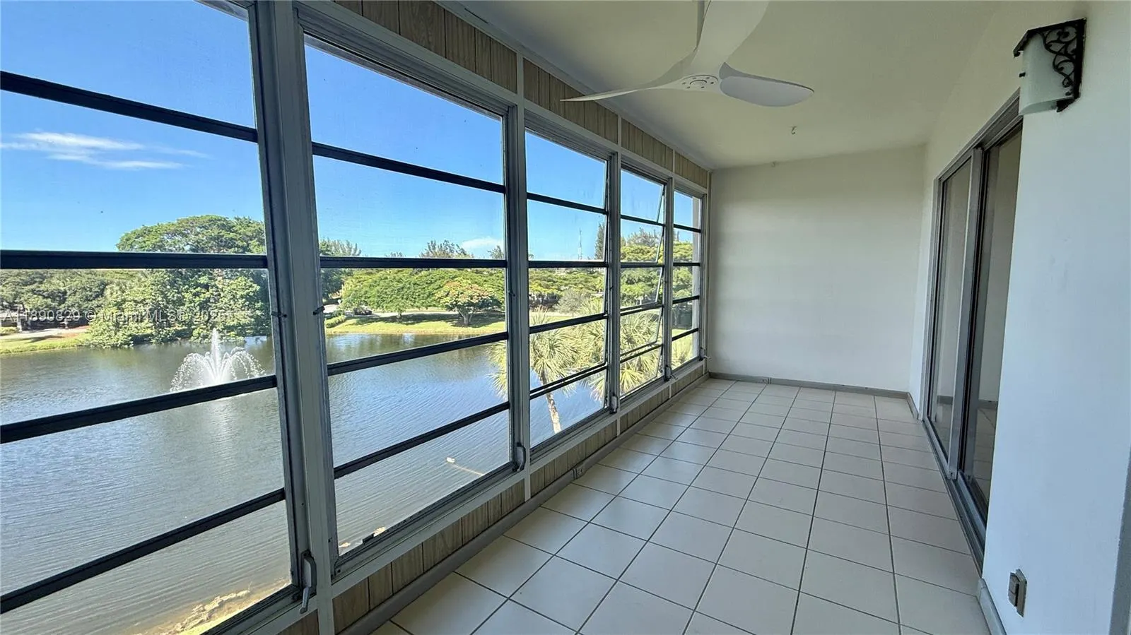 4301 Martinique Cir, #E4
