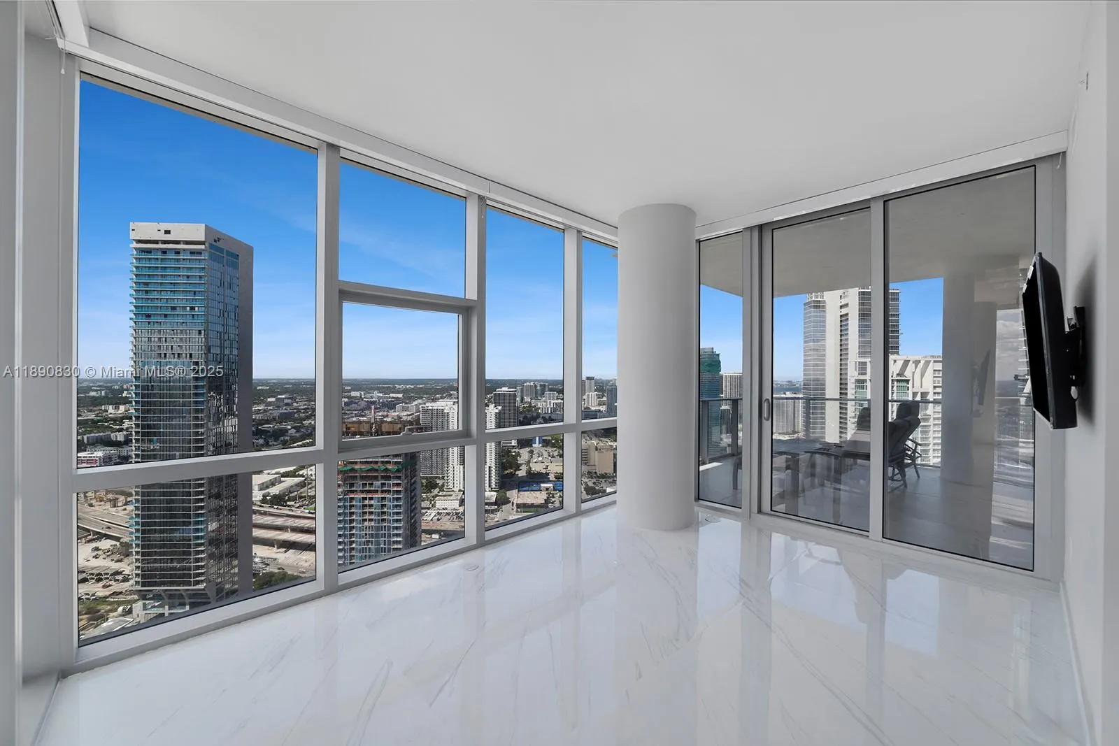 851 NE 1st Ave, #4401/4402
