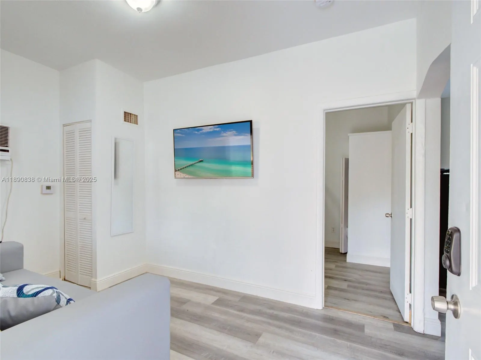 1845 NW 55th St