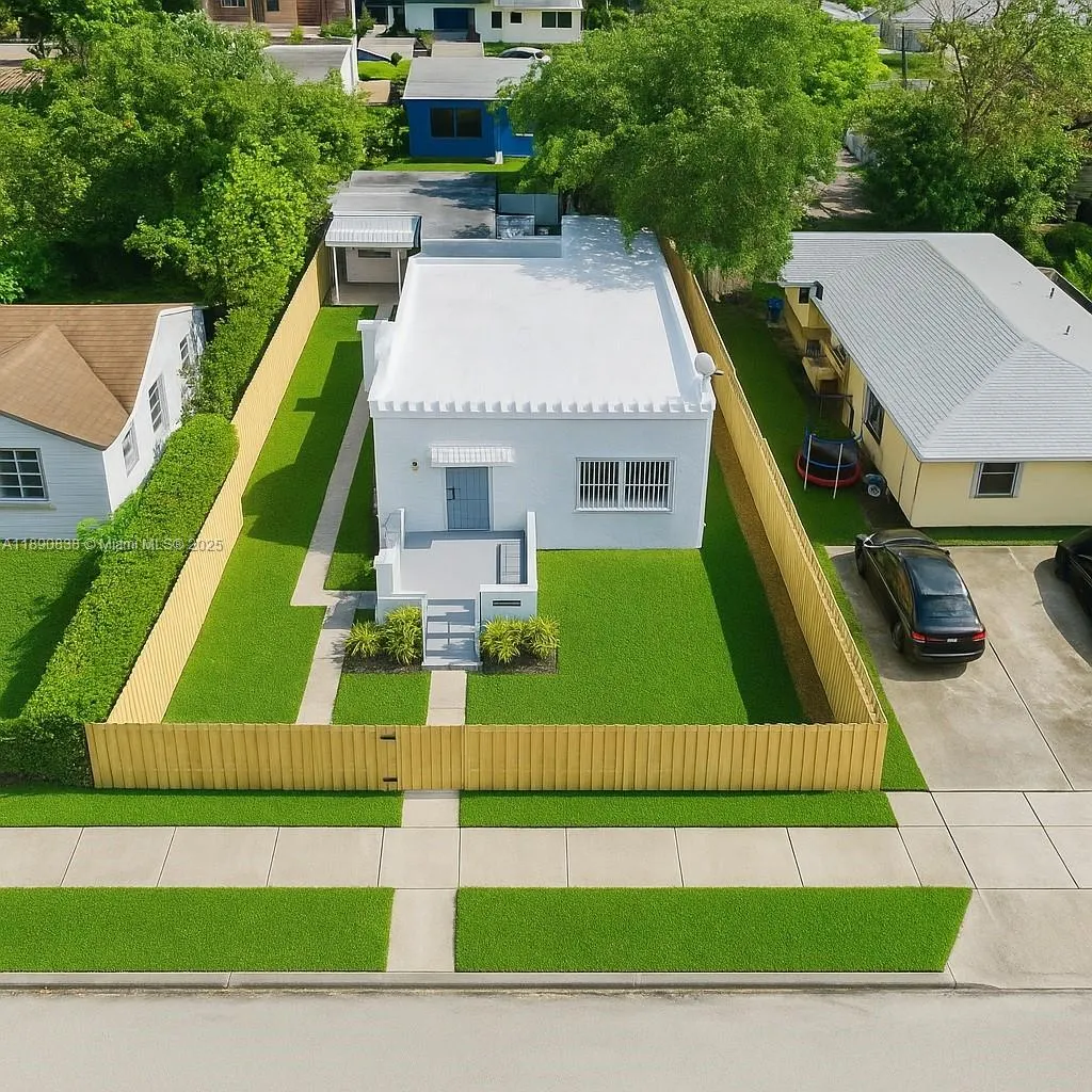 1845 NW 55th St