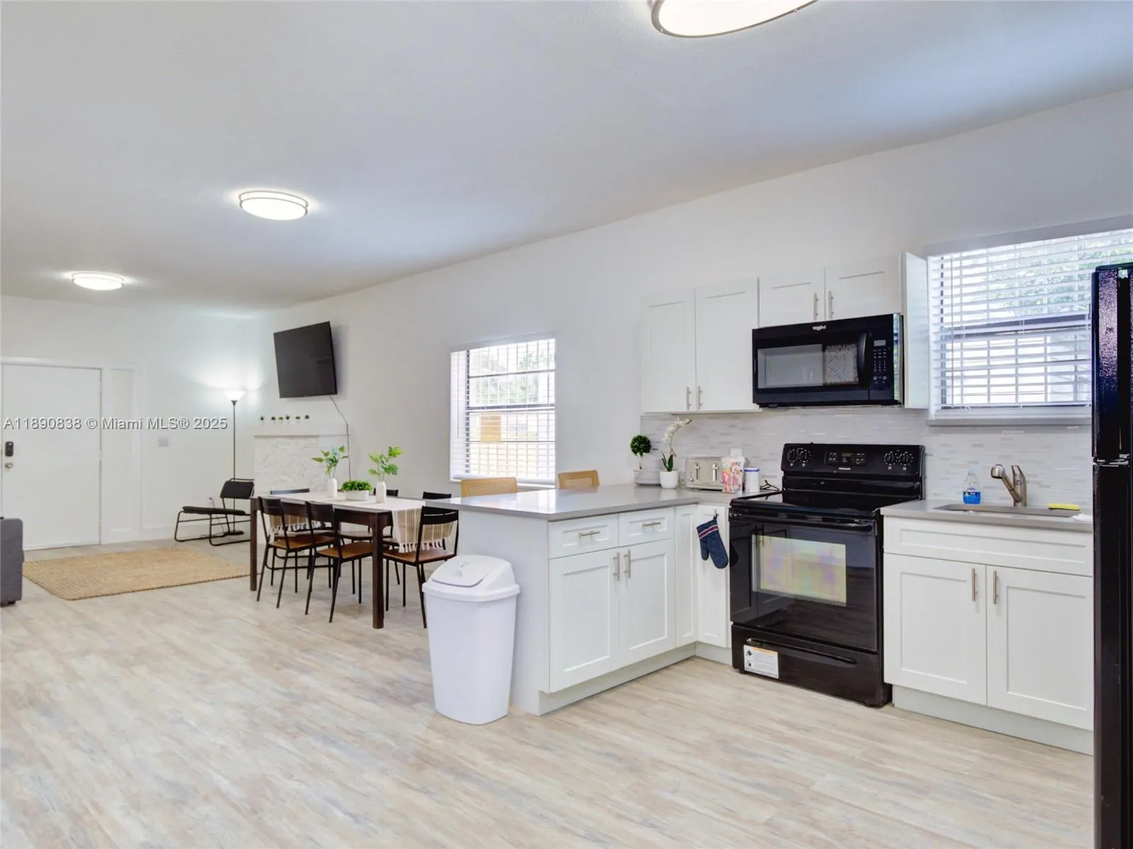 1845 NW 55th St