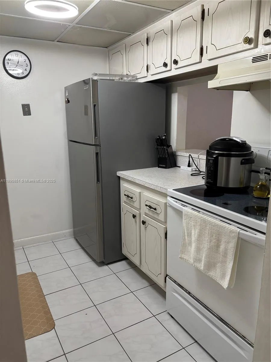 14501 N Kendall Dr, #207H