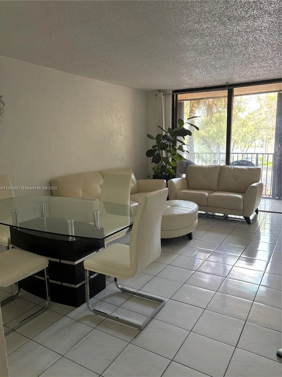 14501 N Kendall Dr, #207H