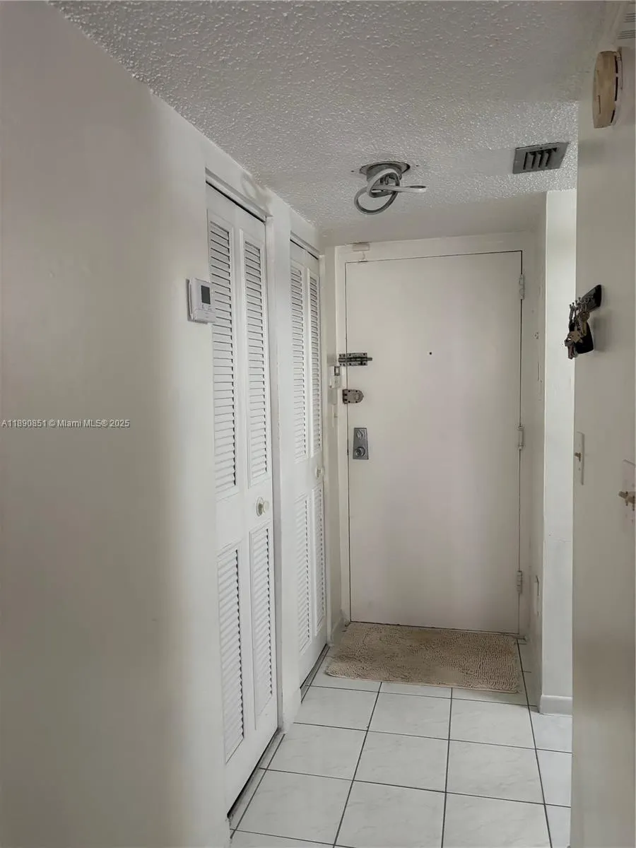 14501 N Kendall Dr, #207H