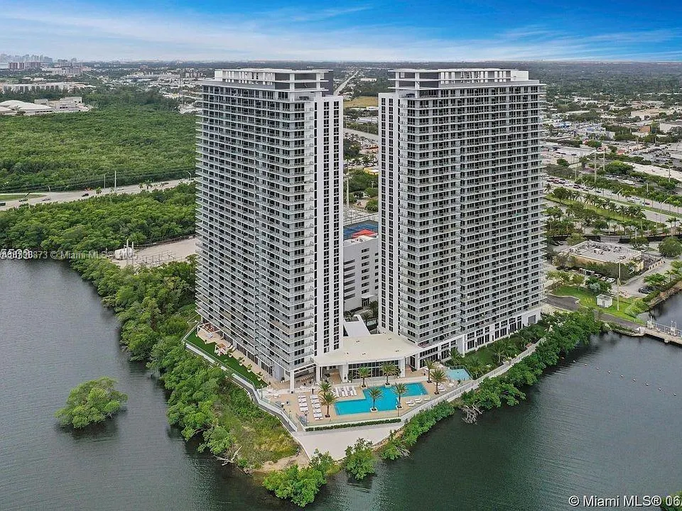 16385 Biscayne Blvd, #3018