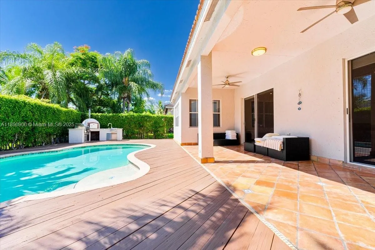 830 Lavender Cir