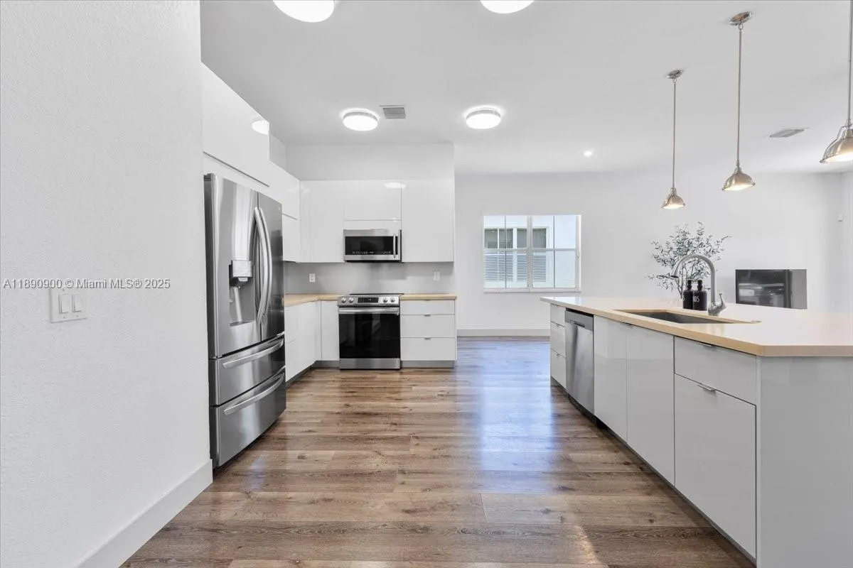 830 Lavender Cir