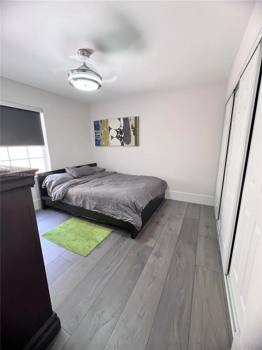 1371 Bayview Cir, #0