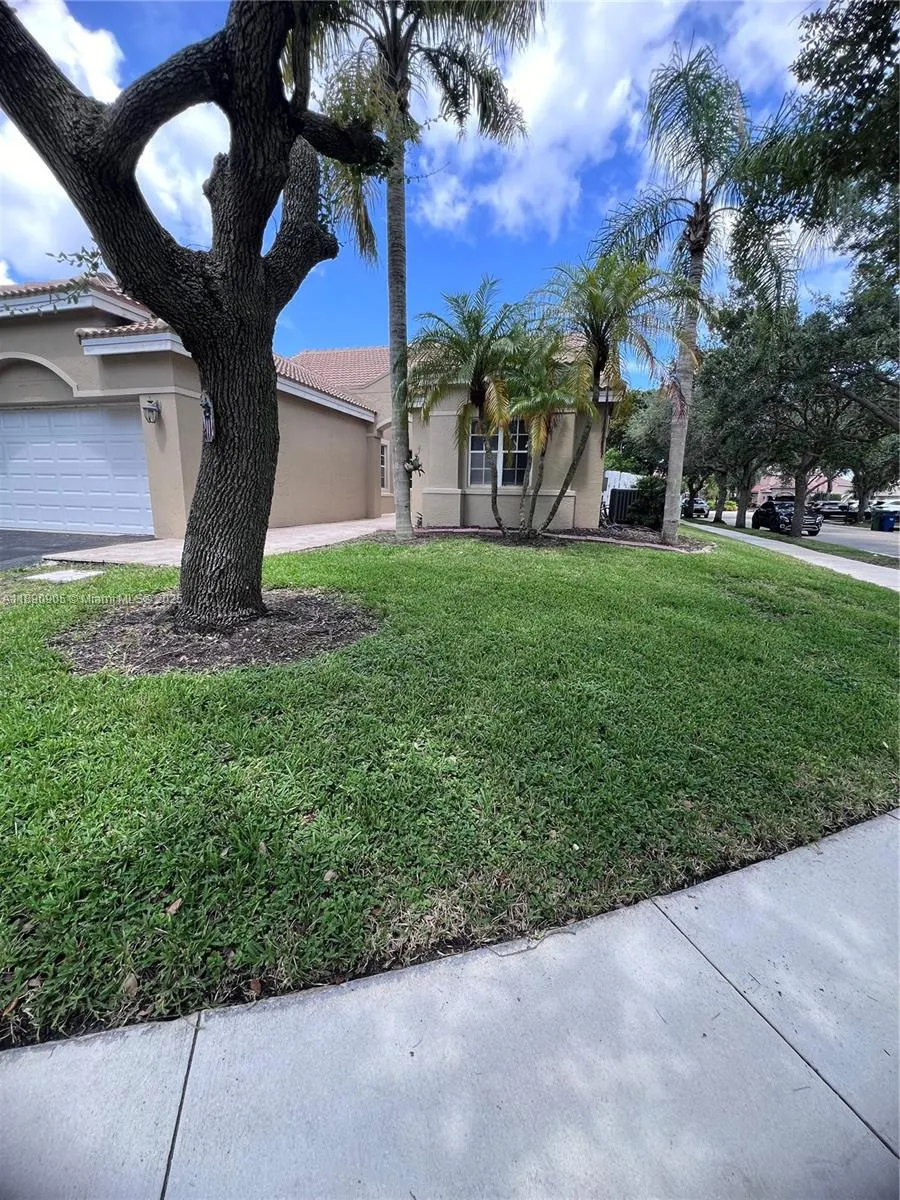 1371 Bayview Cir, #0