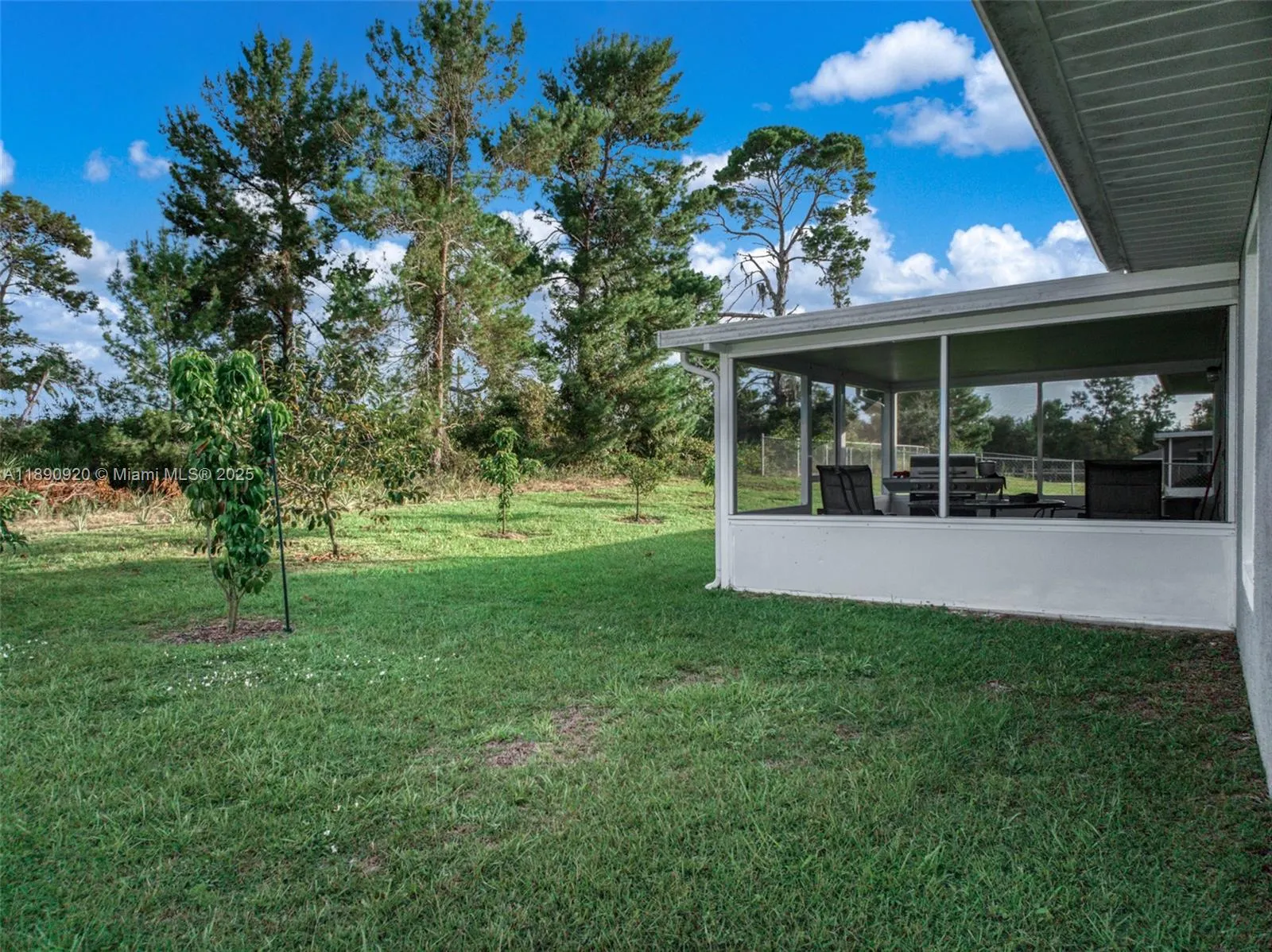 112 Bimini St NE
