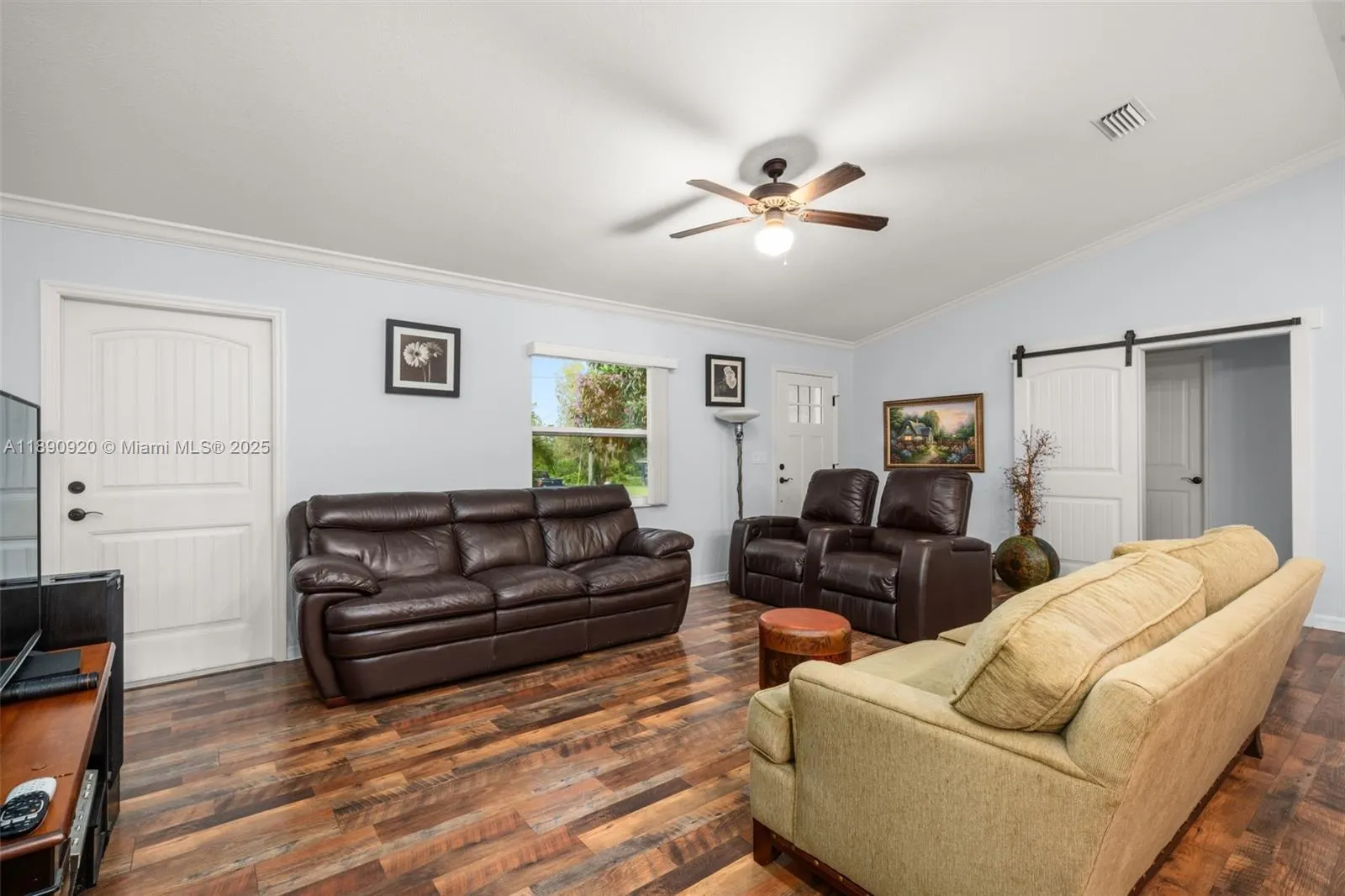 112 Bimini St NE