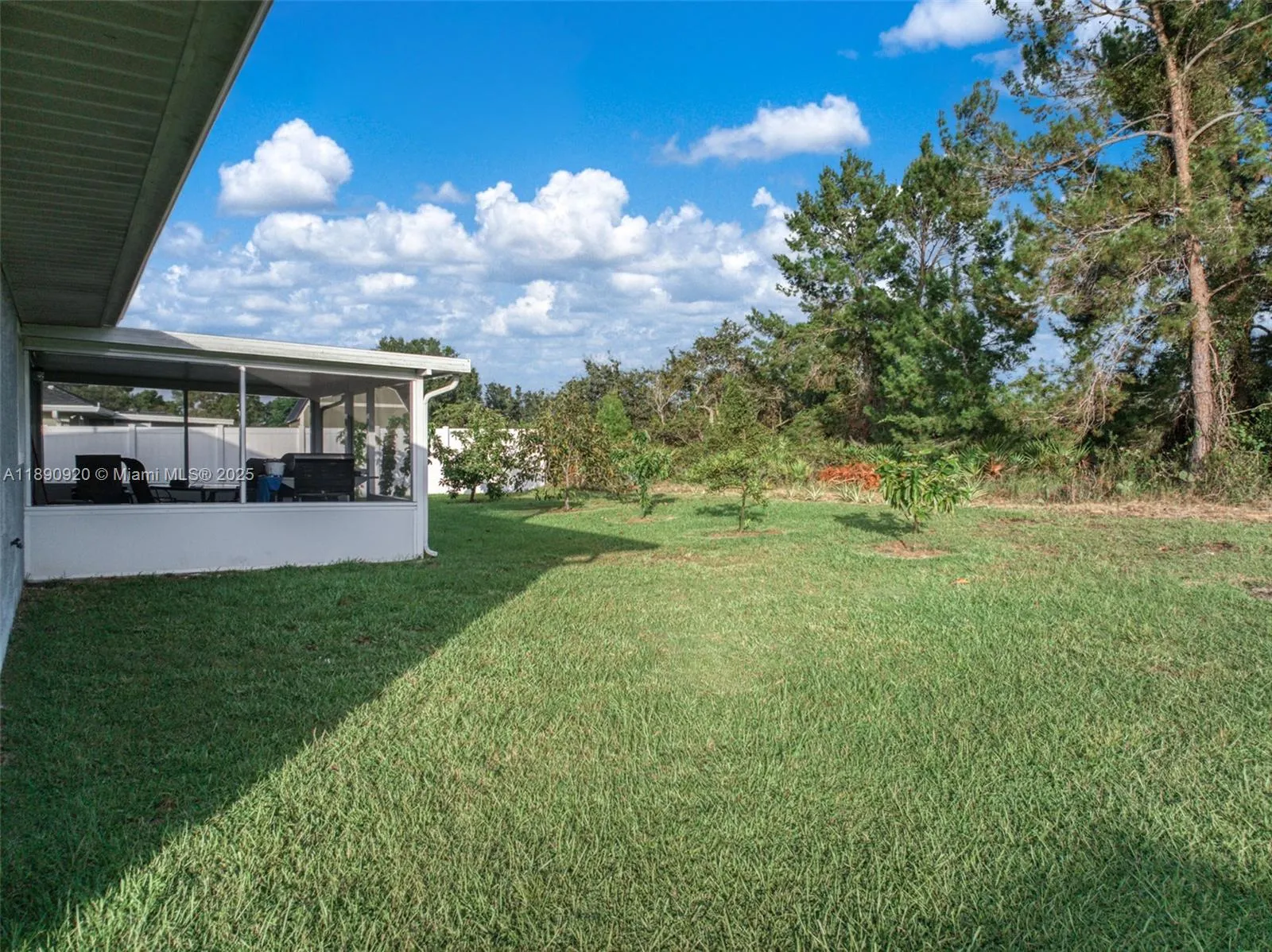 112 Bimini St NE