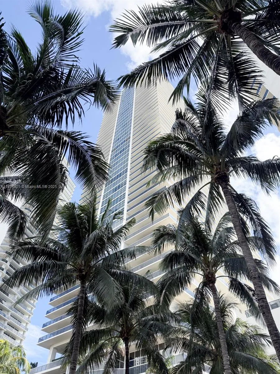 1830 S Ocean Dr, #4807
