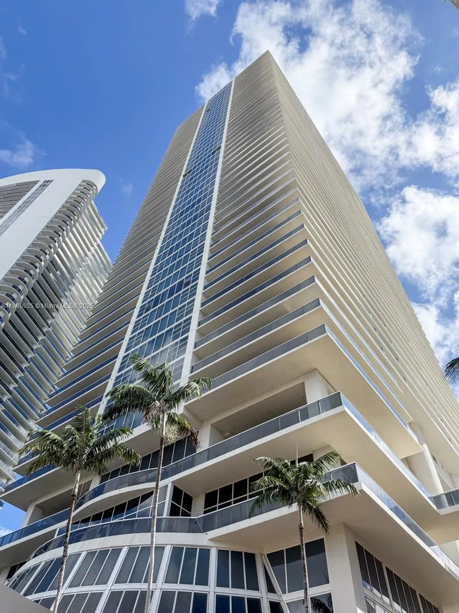1830 S Ocean Dr, #4807