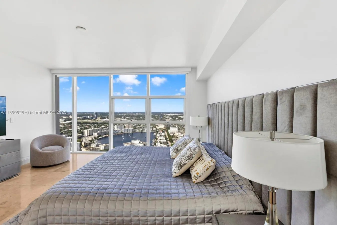 1830 S Ocean Dr, #4807
