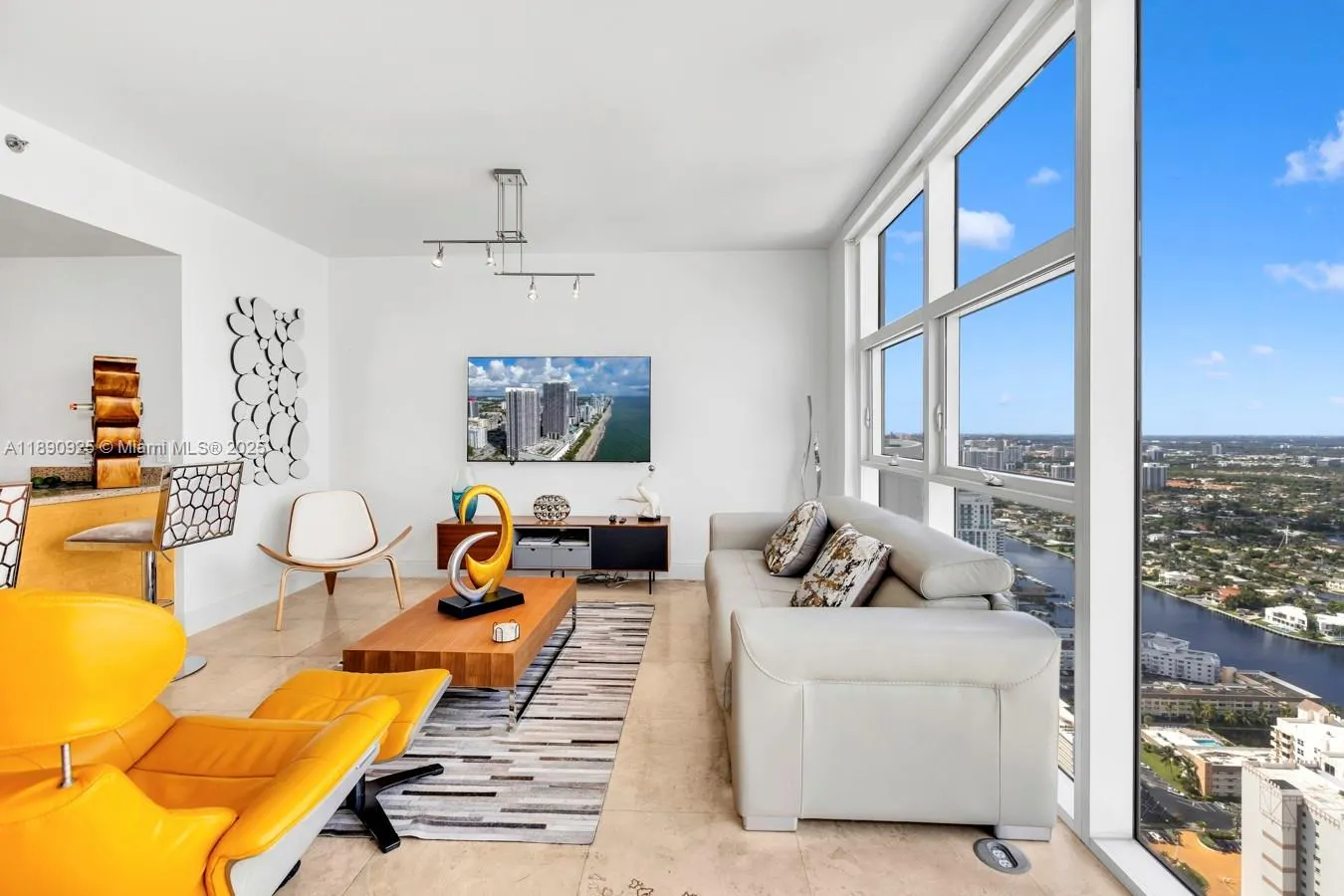 1830 S Ocean Dr, #4807