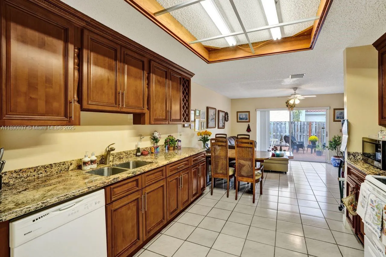 10190 SW 138th Ct