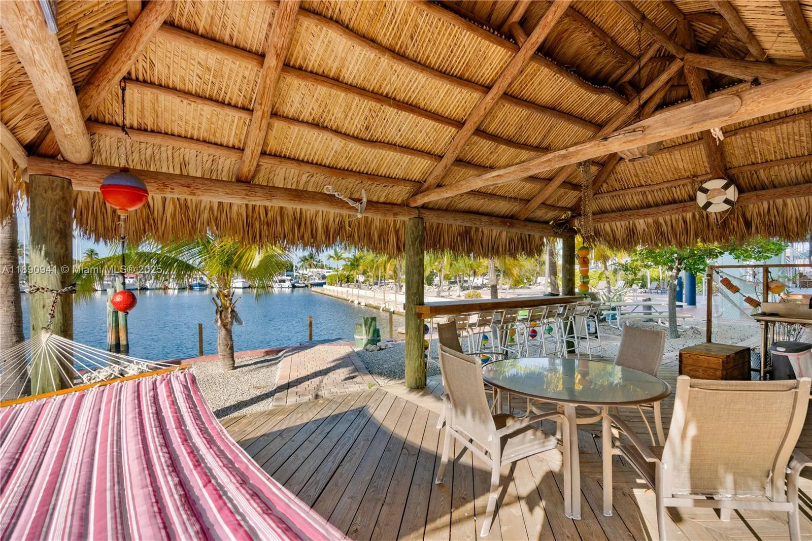 301 Oleander Dr
