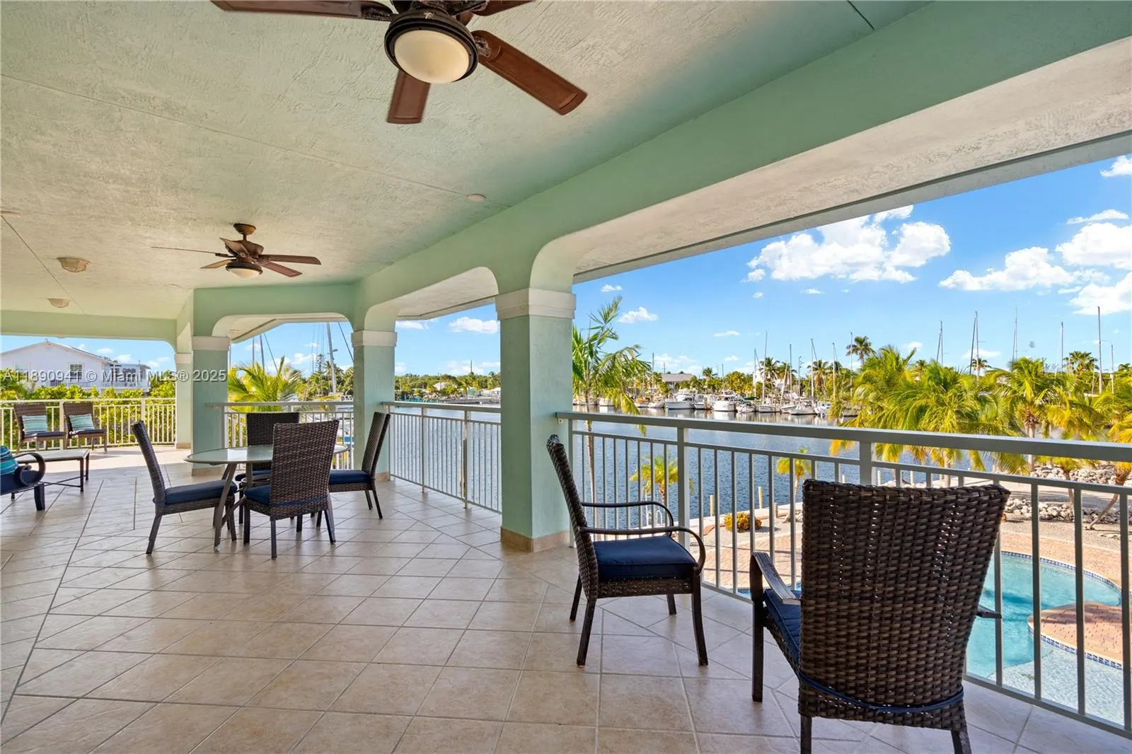 301 Oleander Dr
