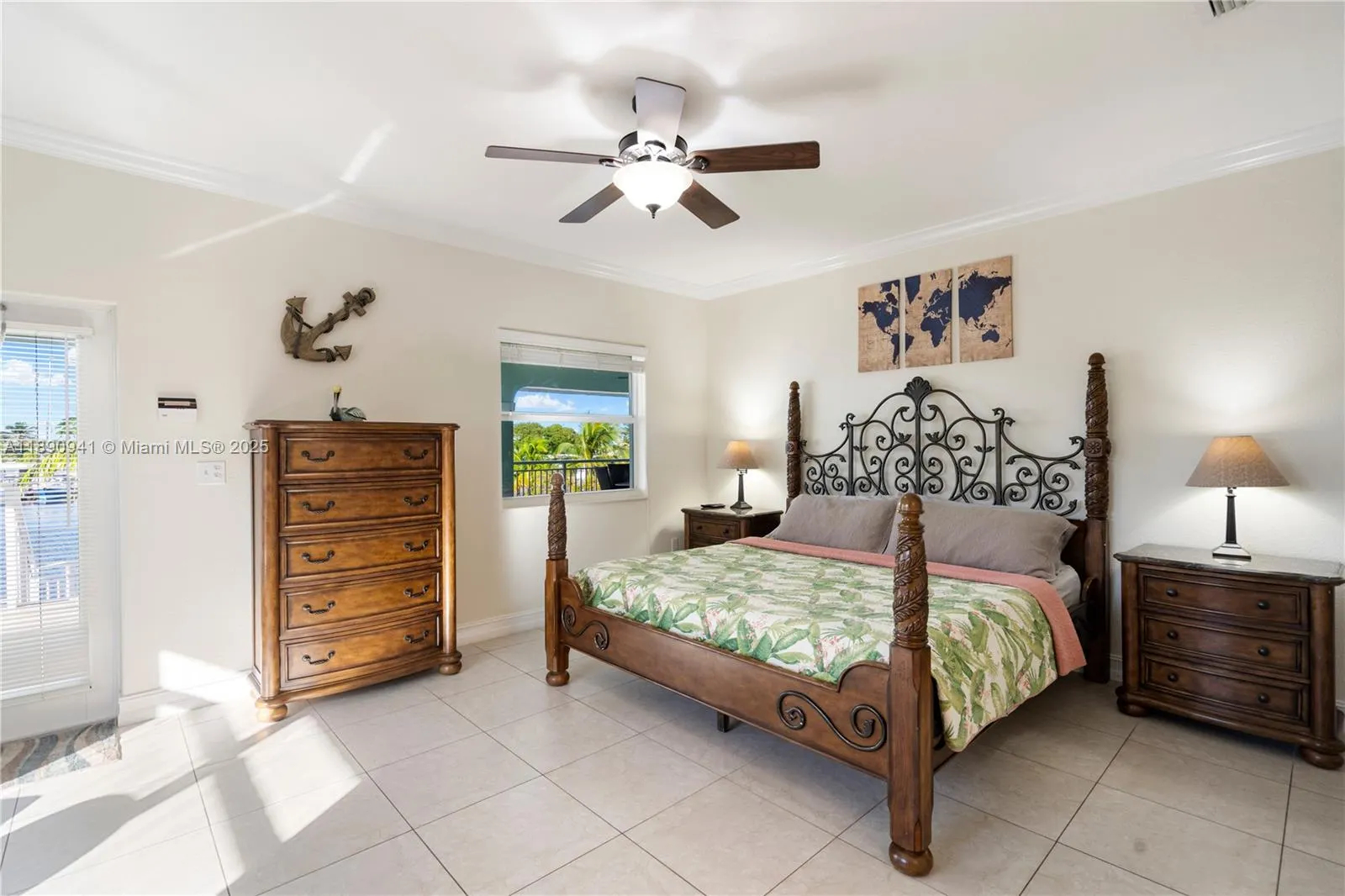 301 Oleander Dr