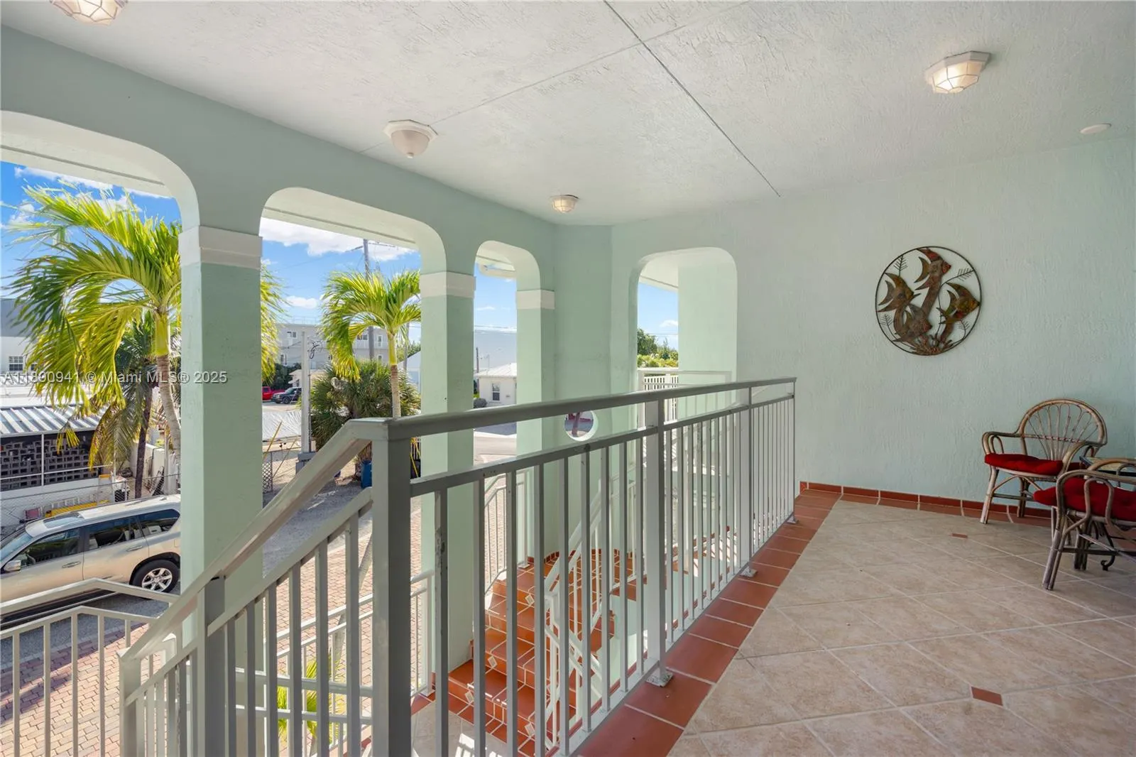 301 Oleander Dr
