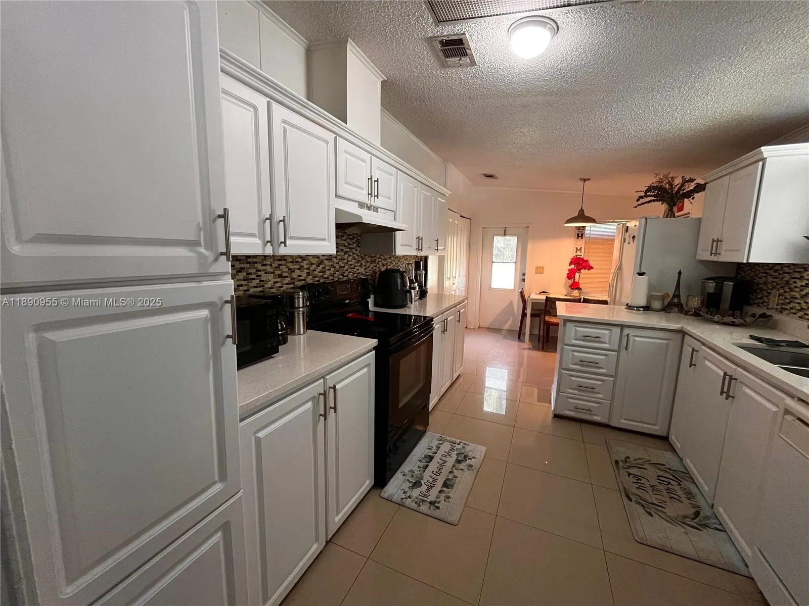 909 Sw 131 Way