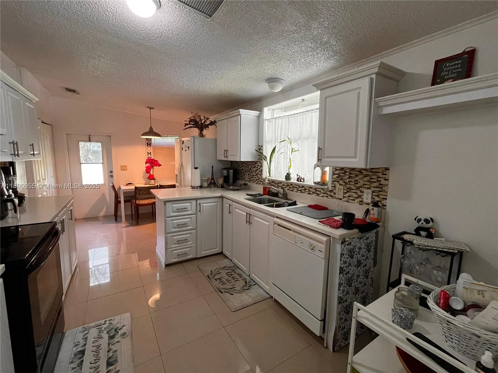 909 Sw 131 Way