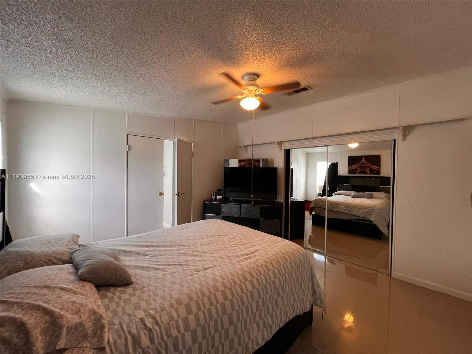909 Sw 131 Way