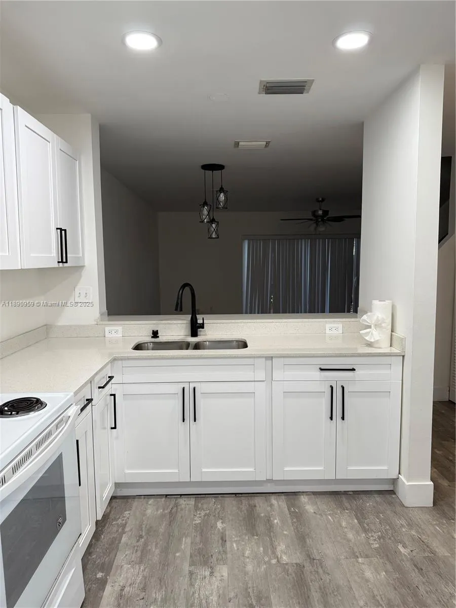 13905 SW 177th Ter, #13905