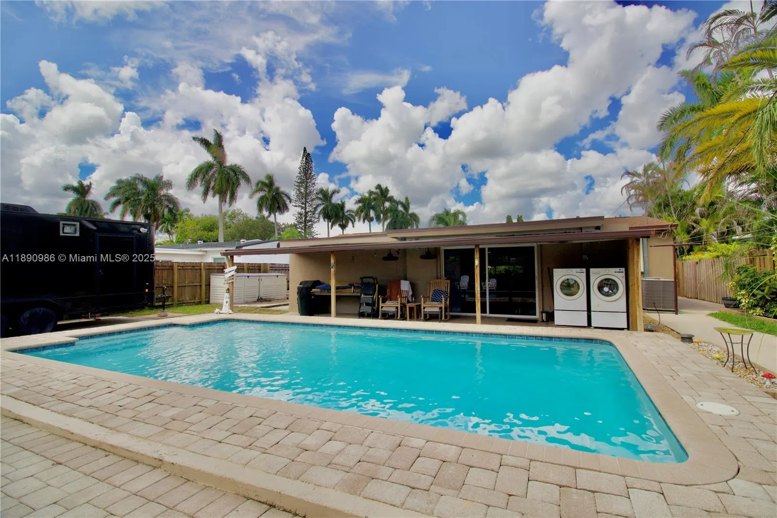 1007 N Golf Dr