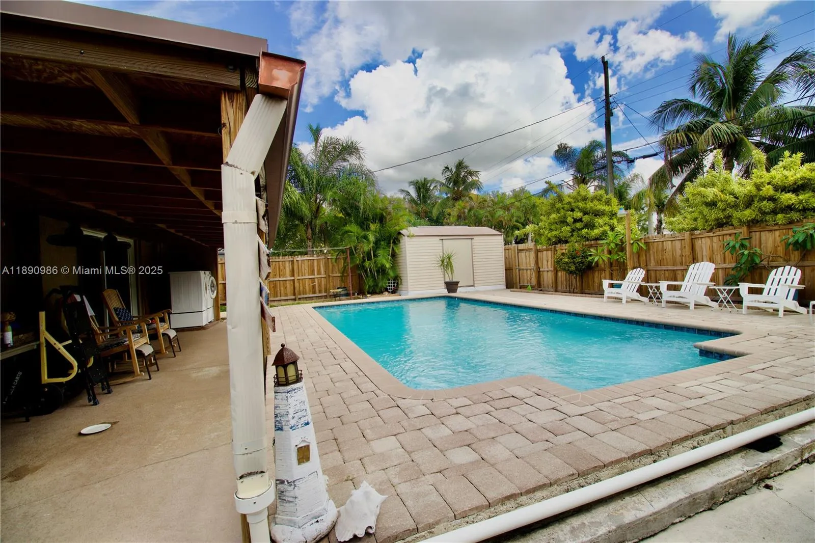 1007 N Golf Dr