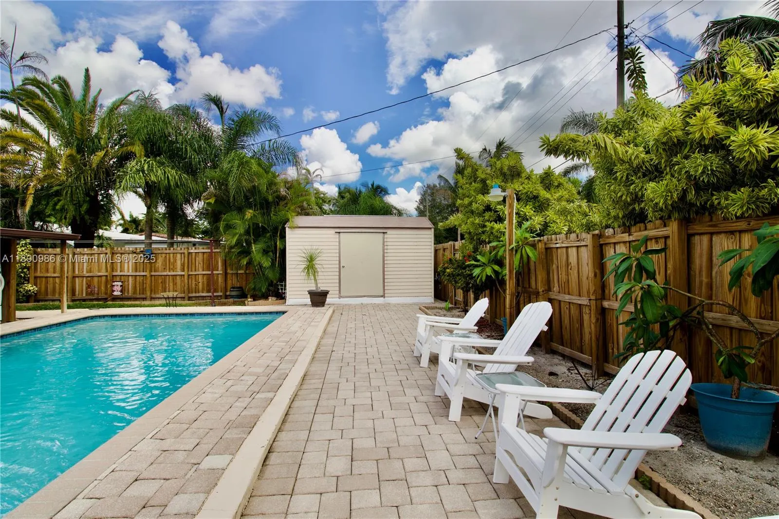 1007 N Golf Dr