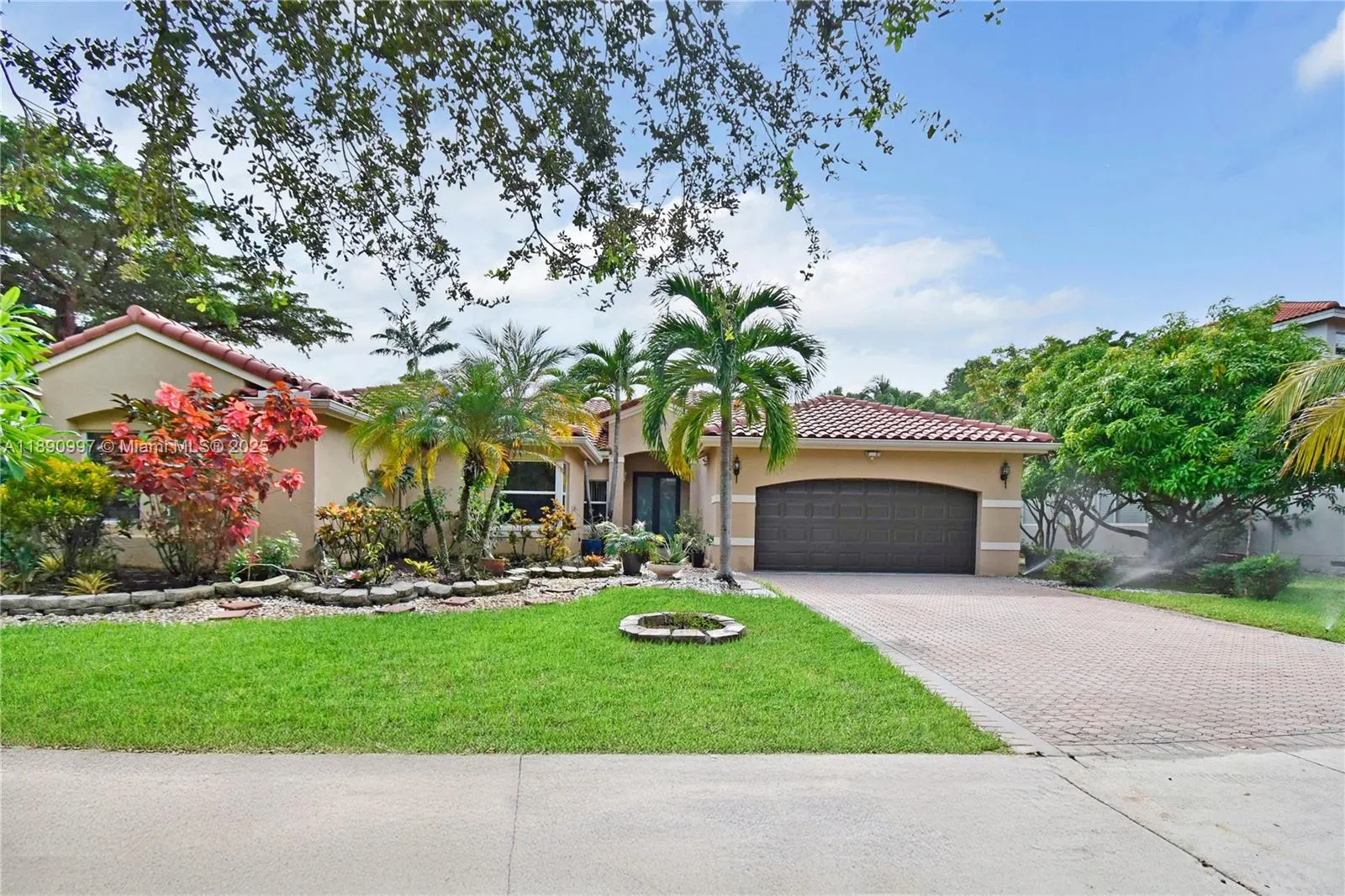 523 Stonemont Dr