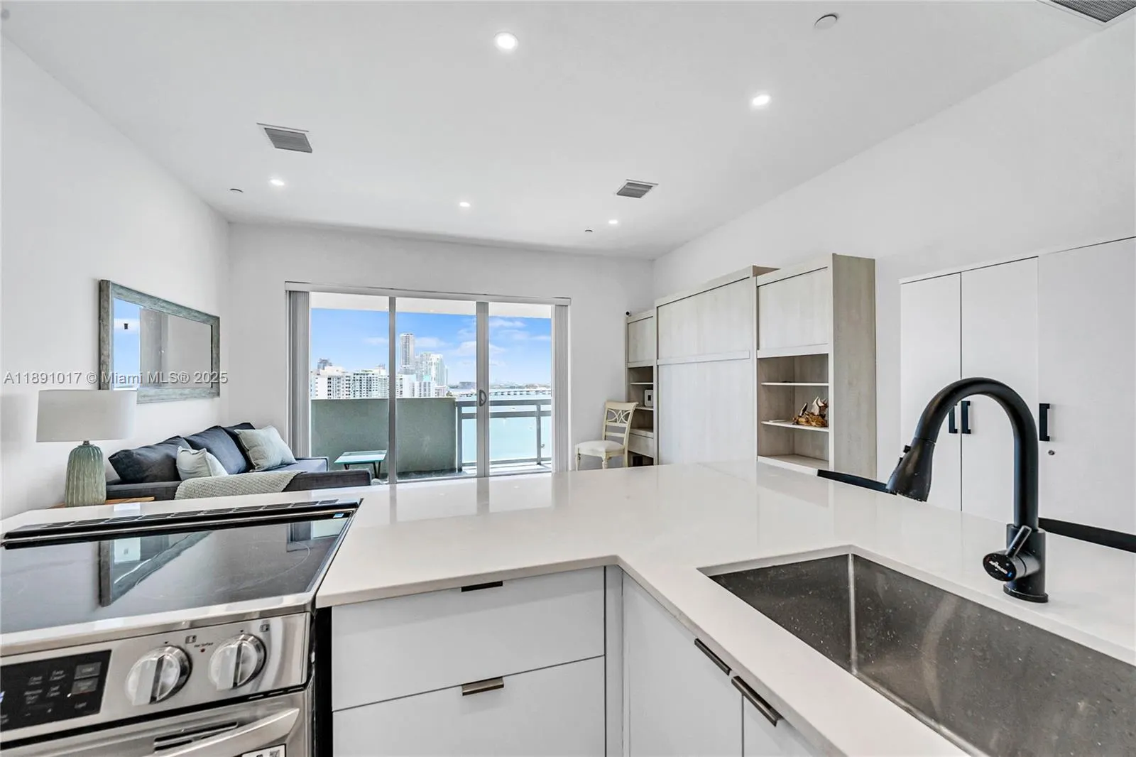 1500 W Bay Rd, #1536S