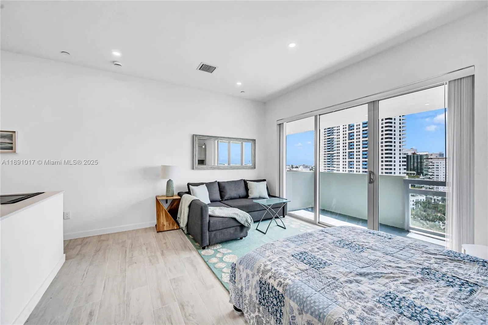 1500 W Bay Rd, #1536S