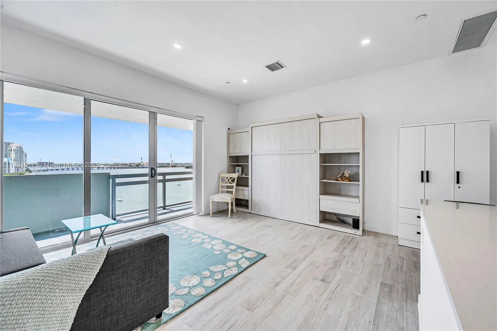 1500 W Bay Rd, #1536S