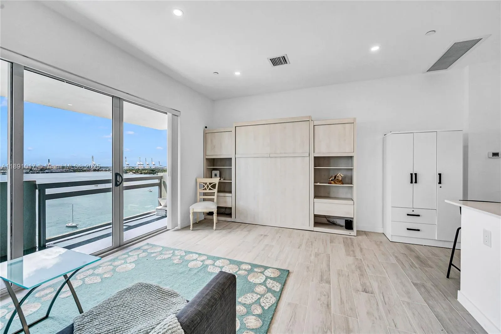 1500 W Bay Rd, #1536S