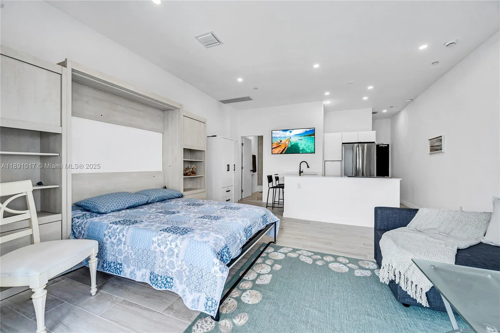 1500 W Bay Rd, #1536S
